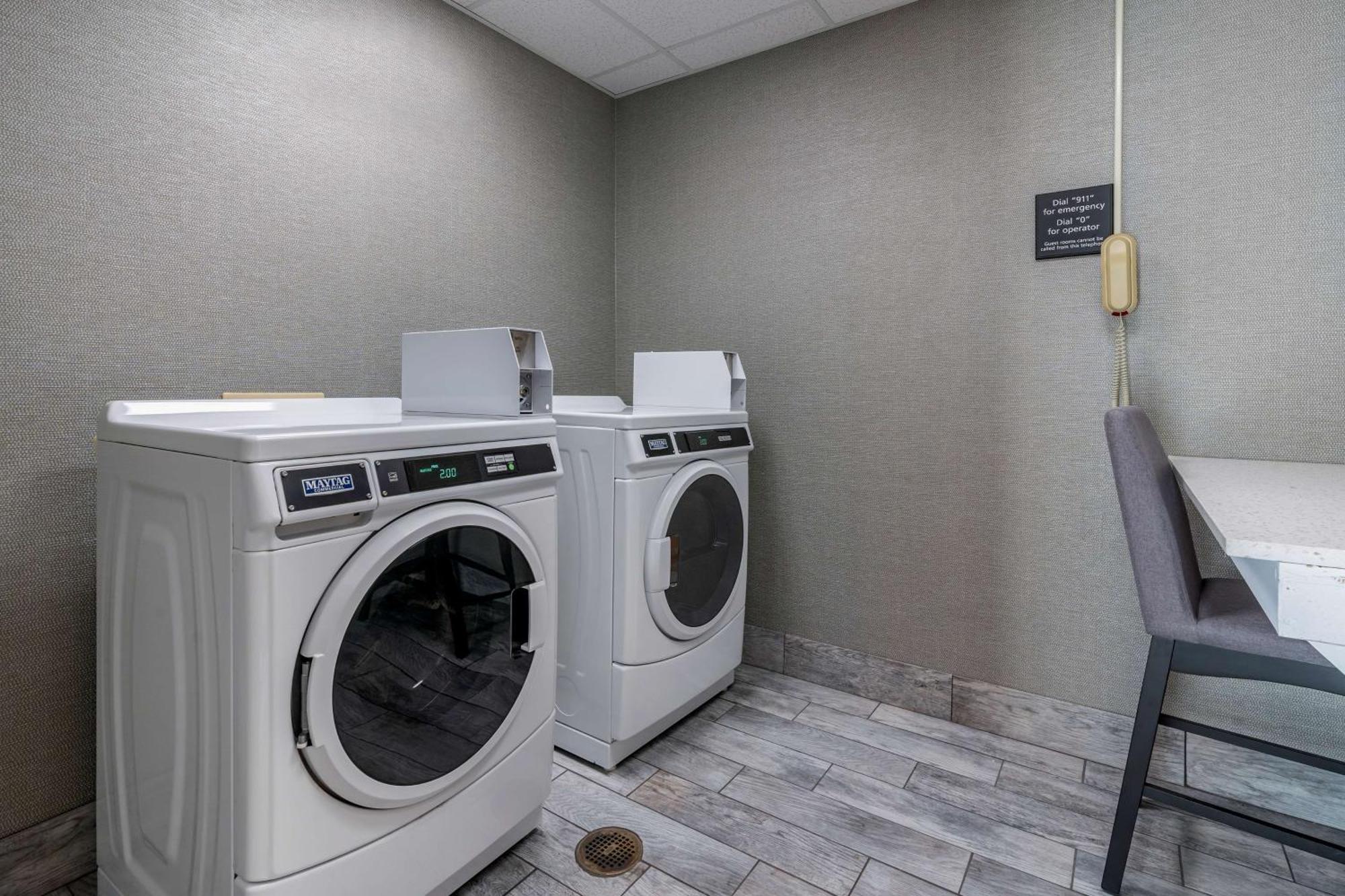 Hampton Inn & Suites Louisville East Zewnętrze zdjęcie
