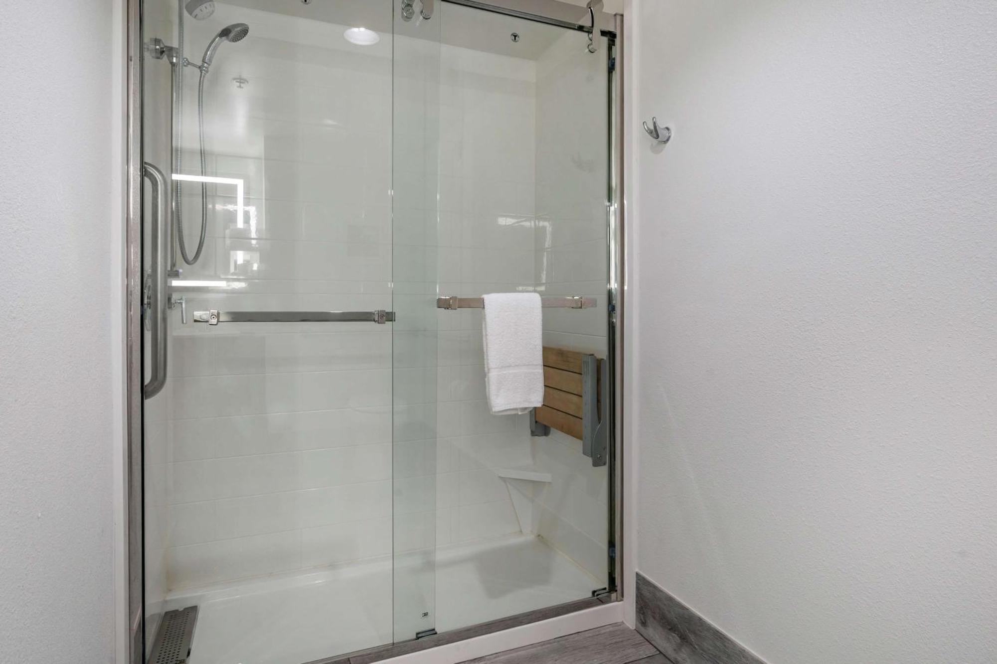 Hampton Inn & Suites Louisville East Zewnętrze zdjęcie