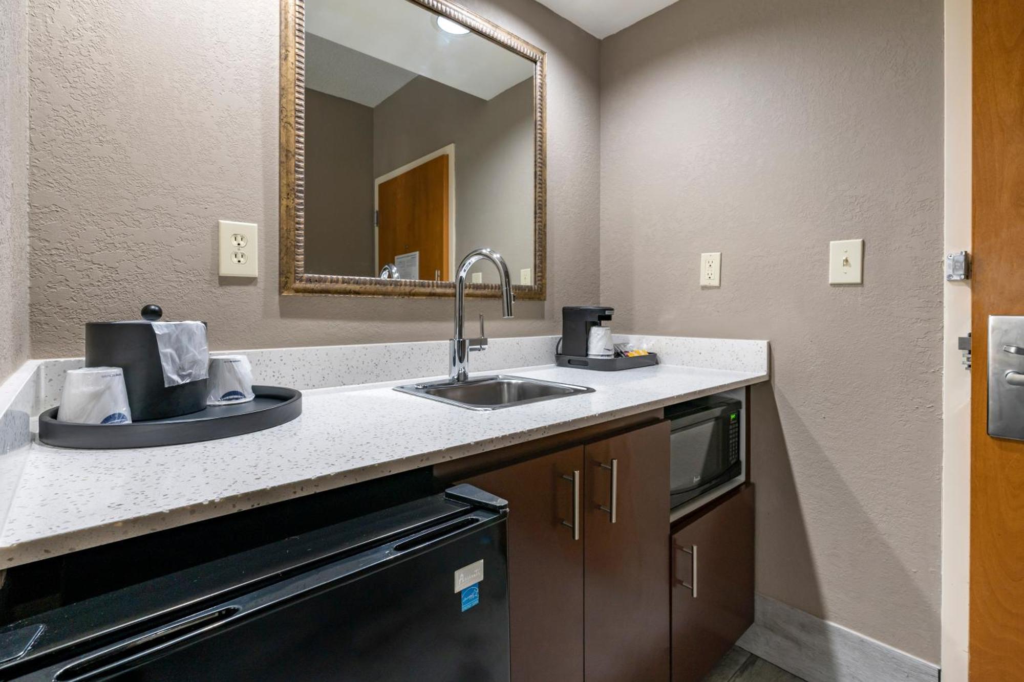 Hampton Inn & Suites Louisville East Zewnętrze zdjęcie